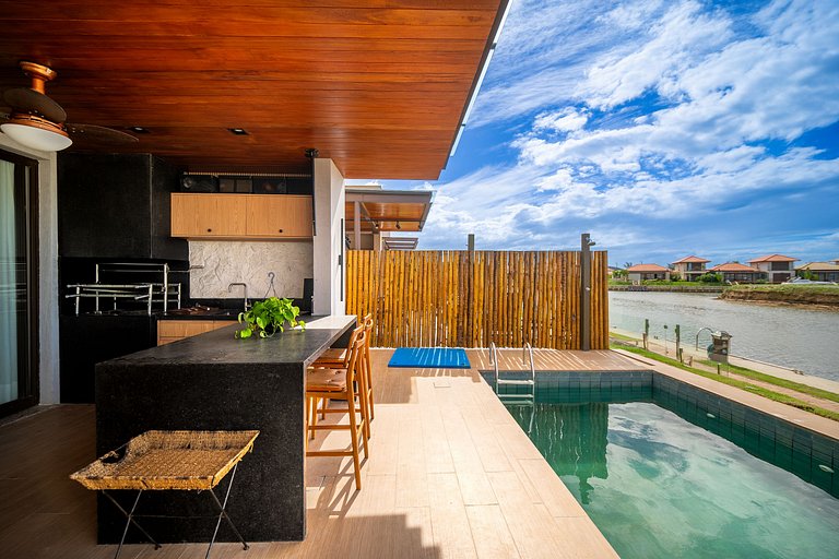 Bz14 Casa c/ piscina e píer para Jet Ski no canal!