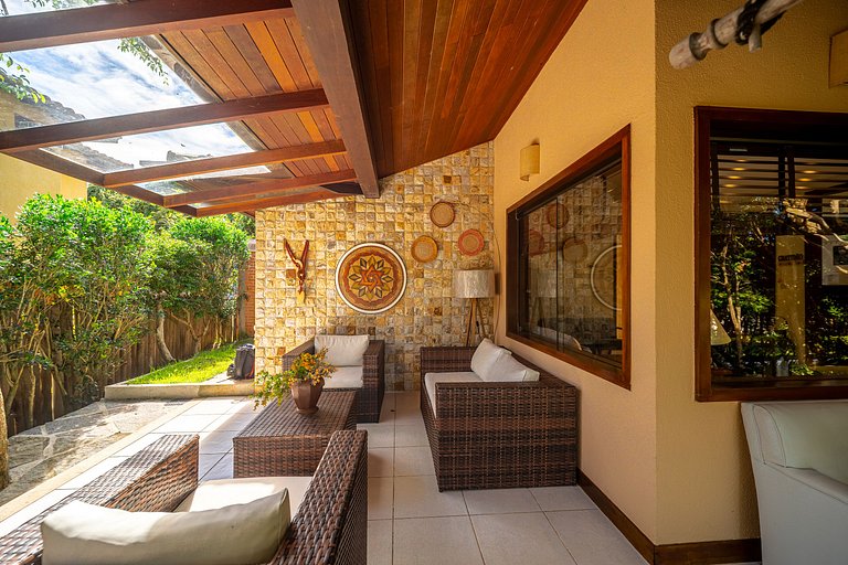 600m da Orla Bardot! Linda casa 4 suites