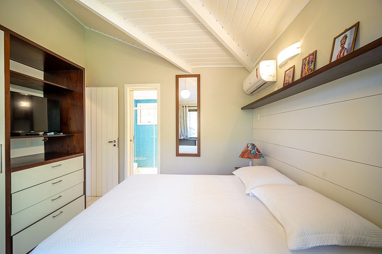 600m da Orla Bardot! Linda casa 4 suites