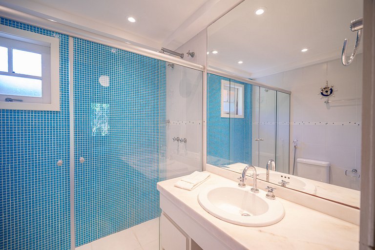 600m da Orla Bardot! Linda casa 4 suites