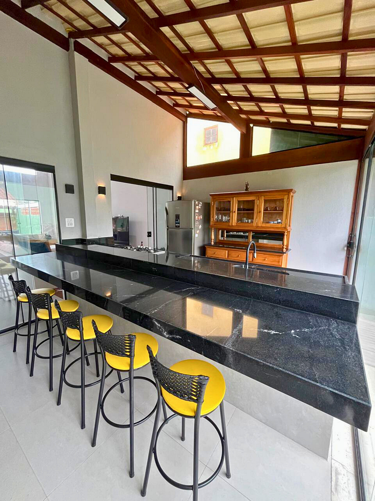 Casa em Geribá com churrasqueira e 4 suítes!