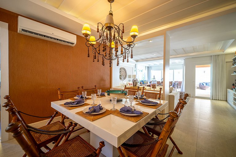 600m da Rua das Pedras!4suites e Piscina privativa