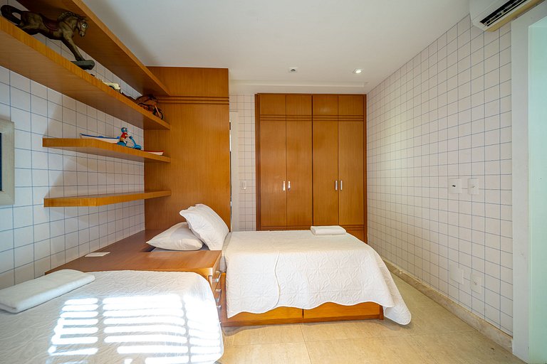 600m da Rua das Pedras!4suites e Piscina privativa
