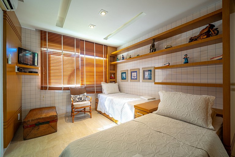 600m da Rua das Pedras!4suites e Piscina privativa