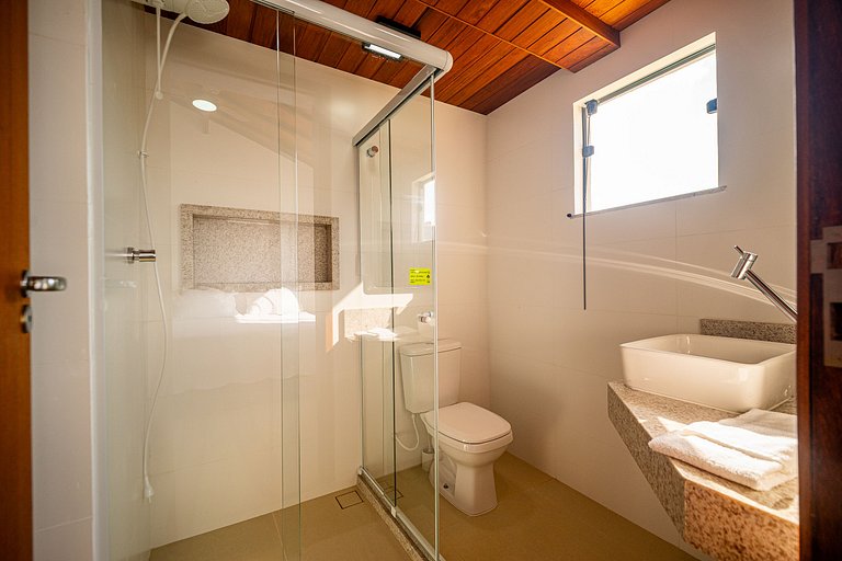 Bz99 Casa com churrasqueira e ducha, 4 suítes!
