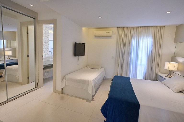 Casa c/ piscina privativa prox. à Rua das Pedras