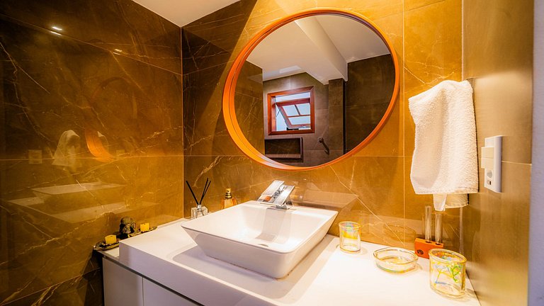 Bz51Centro! Casa c/ sauna privativa Alto Padrão
