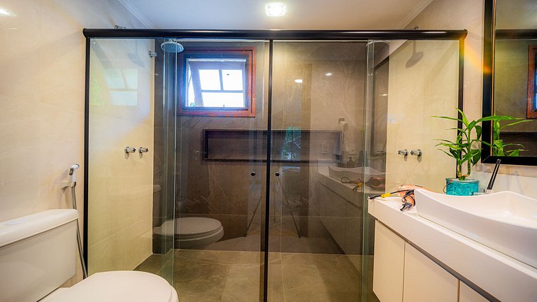 Bz51Centro! Casa c/ sauna privativa Alto Padrão