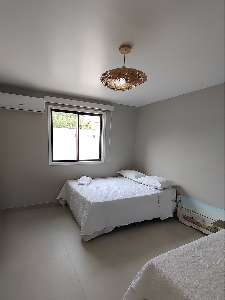PÉ NA AREIA!Casa DelMare cond c/ saída na praia