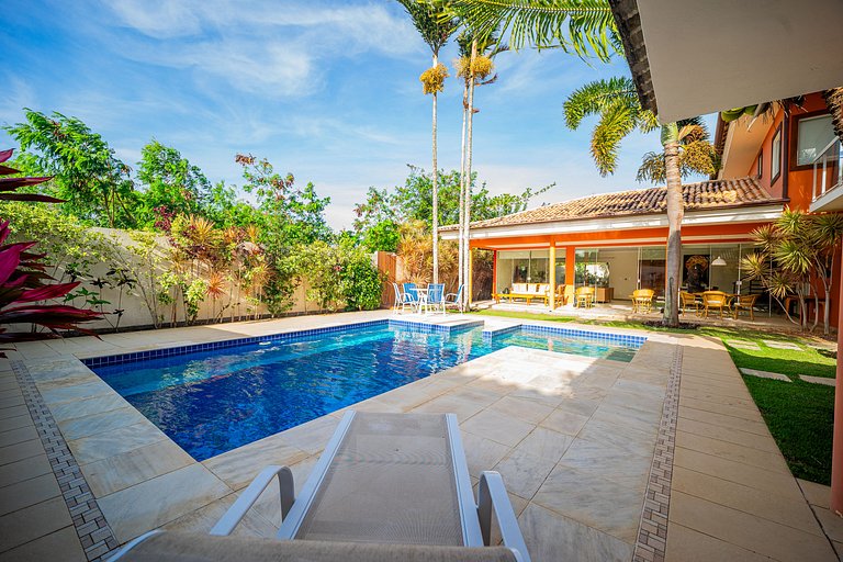 Geribá BZ89!Casa c/ Piscina, área ampla e 4 suites