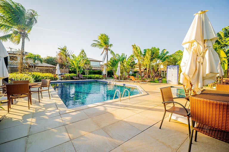 Na Quadra da praia! Casa 5 suítes em condominio. BZ09