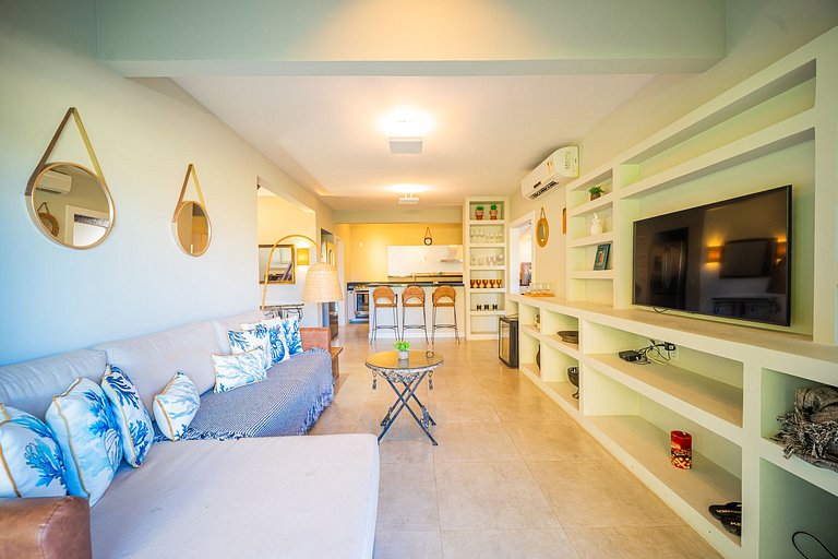 Na Quadra da praia! Casa 5 suítes em condominio. BZ09