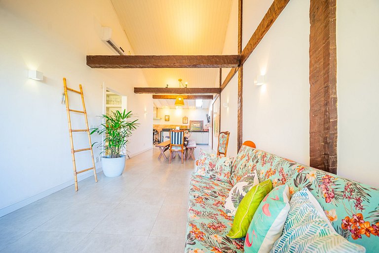 Na Quadra da praia! Casa 5 suítes em condominio. BZ09