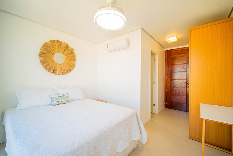 Bz14 House with pool and Jet Ski pier on the canal!