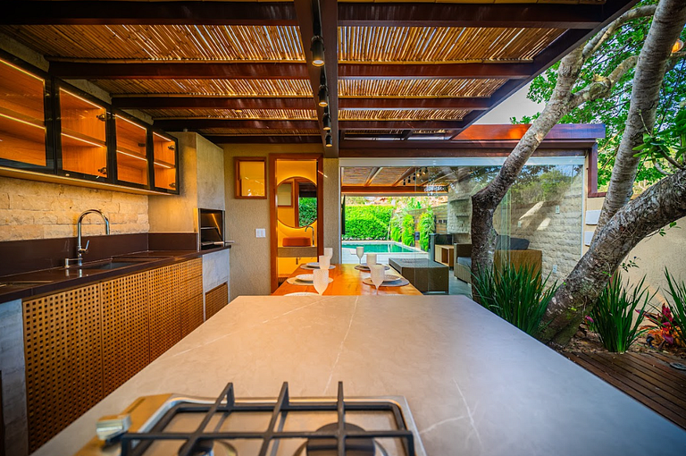 Bz01 House with private pool 150m from the beach