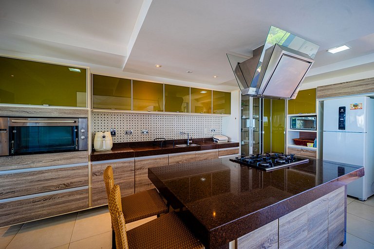 House with panoramic view and private pool!