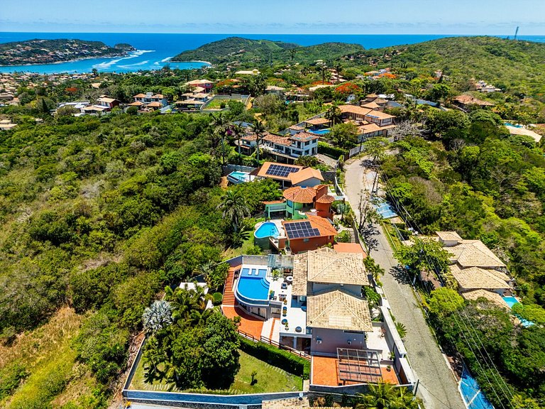 House with panoramic view and private pool!