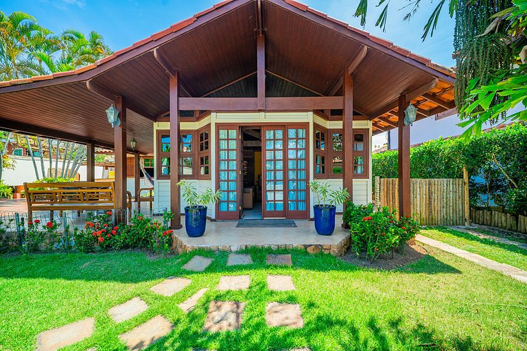 Bz12 House with Pool and Sauna 150m from the beach!