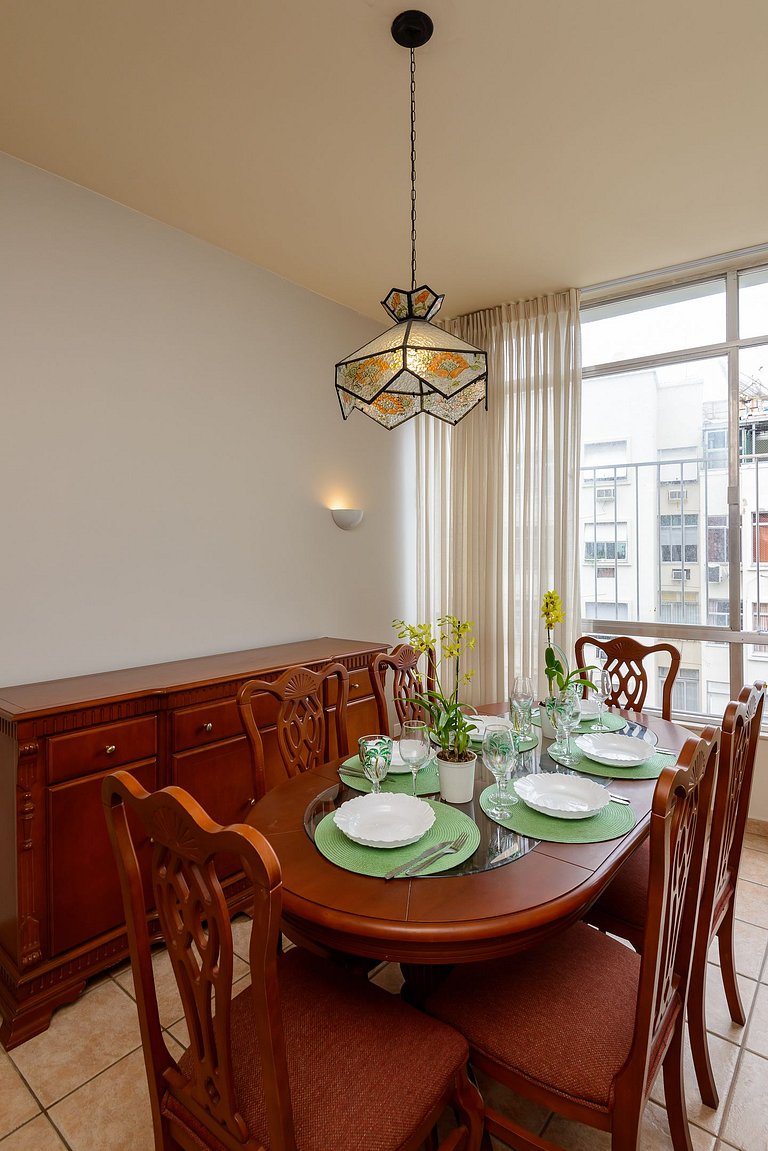 Rj04 Ap in Copacabana with 6 people