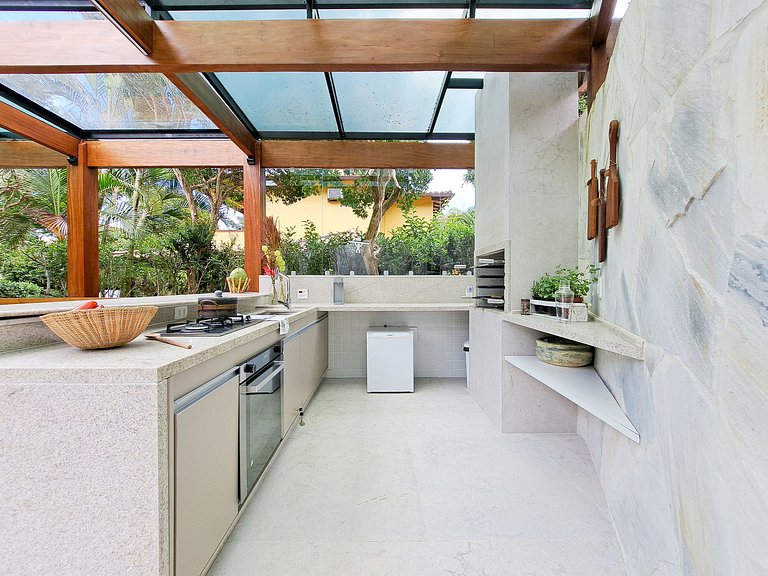 BZ13 - House with 4 suites and private gourmet area!