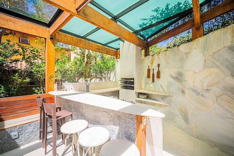 BZ13 - House with 4 suites and private gourmet area!