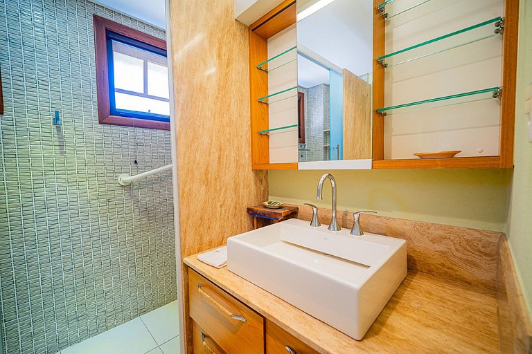 BZ13 Casa con 5 habitaciones y área gourmet privada