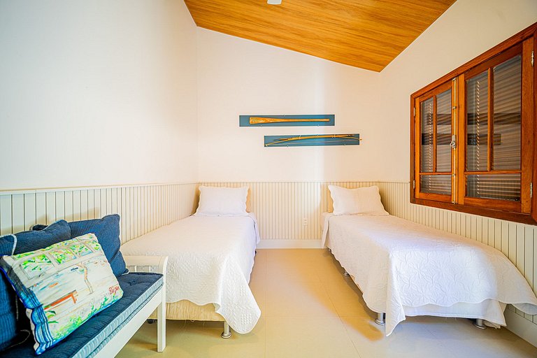 BZ13 - House with 4 suites and private gourmet area!