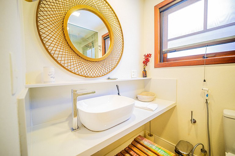 BZ13 - ¡Casa con 4 suites y área gourmet privada!