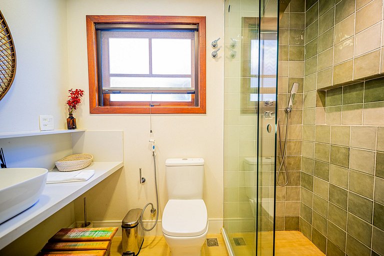 BZ13 - House with 4 suites and private gourmet area!