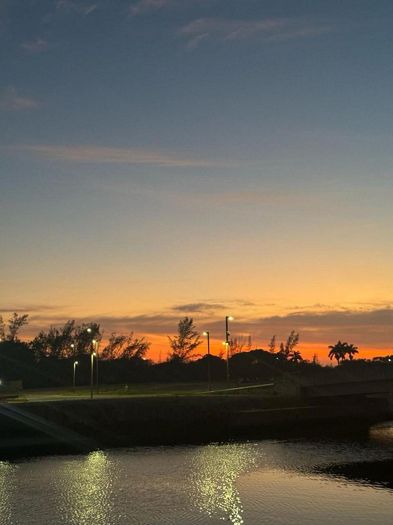 Bz53 Casa con piscina frente al Canal - Arete