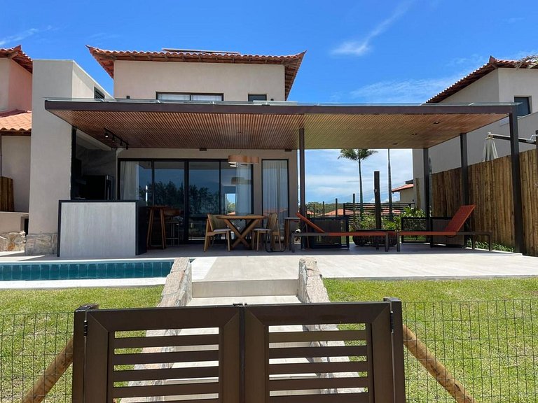 Bz53 House with pool in front of the Canal - Arete