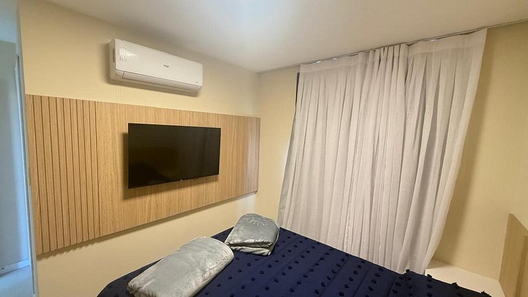 Bz53 House with pool in front of the Canal - Arete