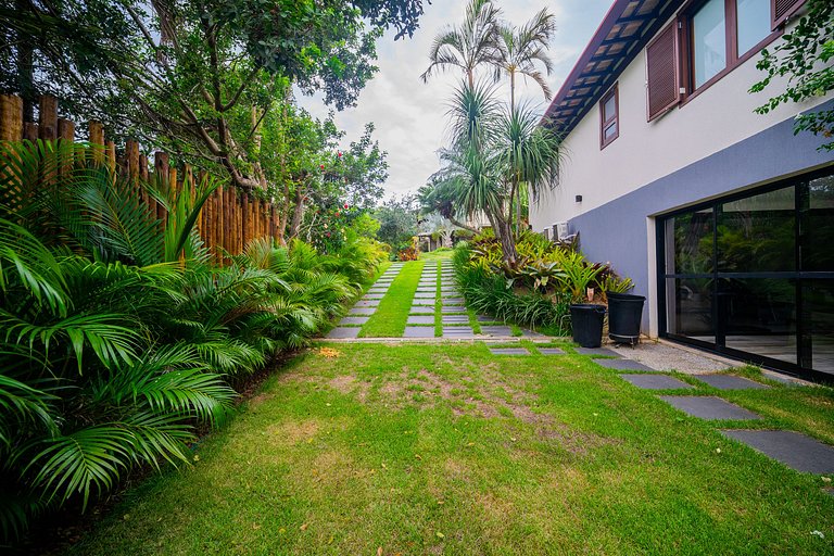 Casa c/ piscina, sauna e academia privativos! Geribá. BZ50
