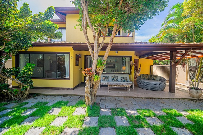 BZ104 a 600 metros de la Orla Bardot! Hermosa casa con 4 sui