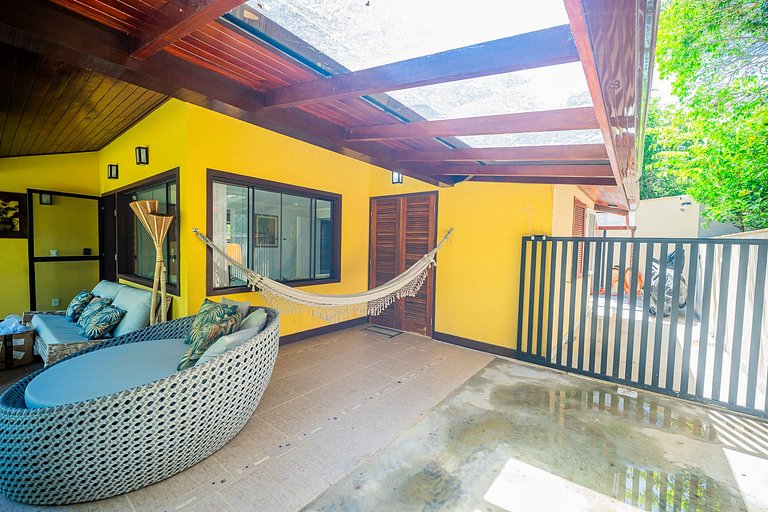 600m from Orla Bardot! Beautiful house with 4 suites.