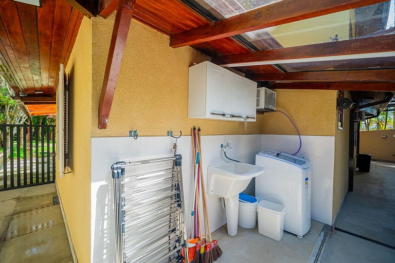 600m da Orla Bardot! Linda casa 4 suítes