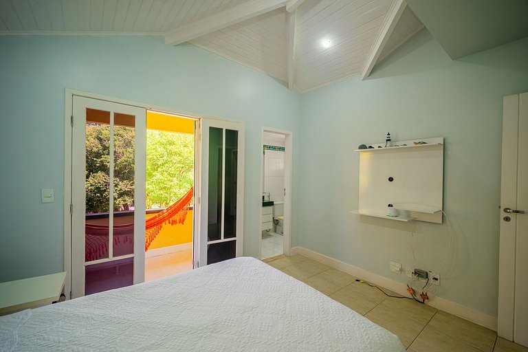 600m da Orla Bardot! Linda casa 4 suítes