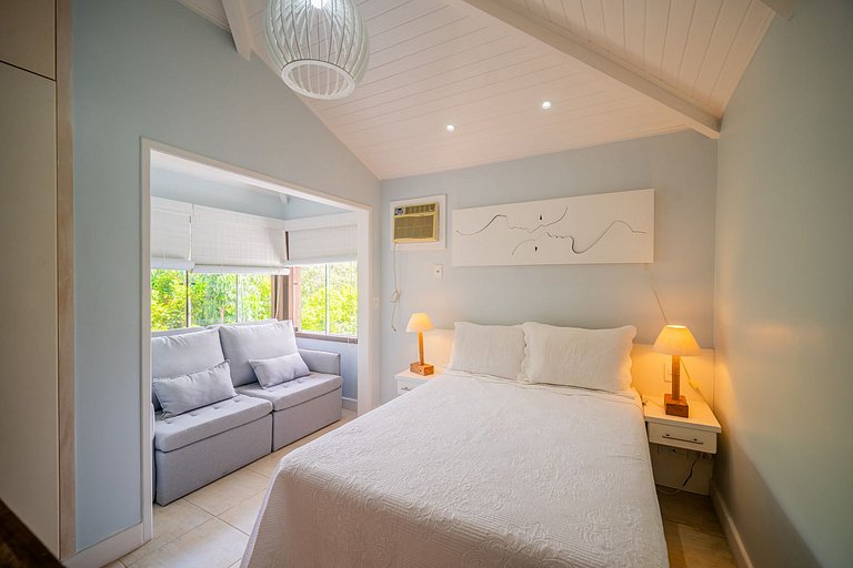 600m da Orla Bardot! Linda casa 4 suítes