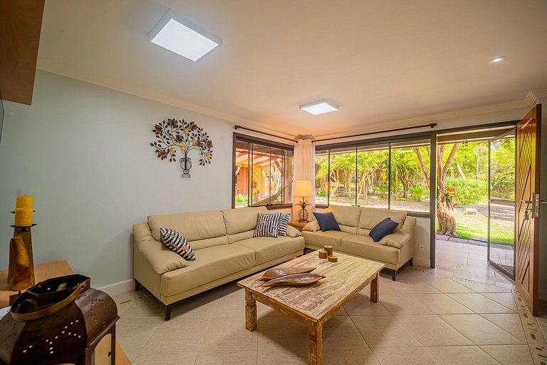 600m da Orla Bardot! Linda casa 4 suítes