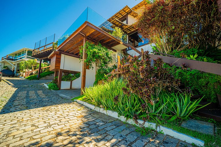 Vista Panorâmica em Geribá! Casa 5 suítes