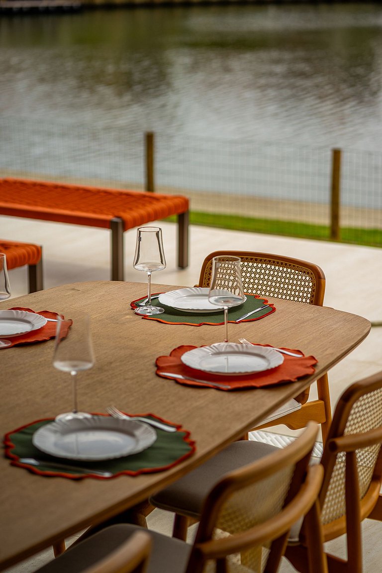 Bz53 House with pool in front of the Canal - Arete