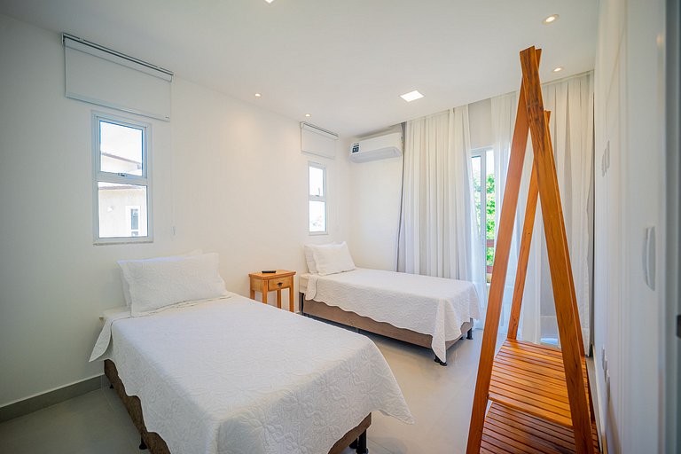 BZ84 House with private pool 200m from Praia do Forno