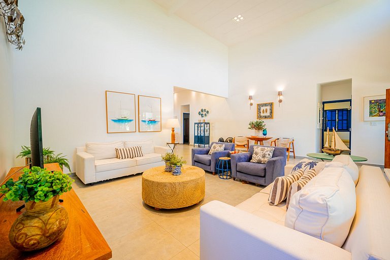 BZ102 House with 5 bedrooms 150 meters from the beach!