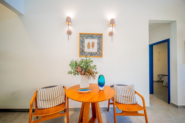 BZ102 House with 4 suites 150 meters from the beach!