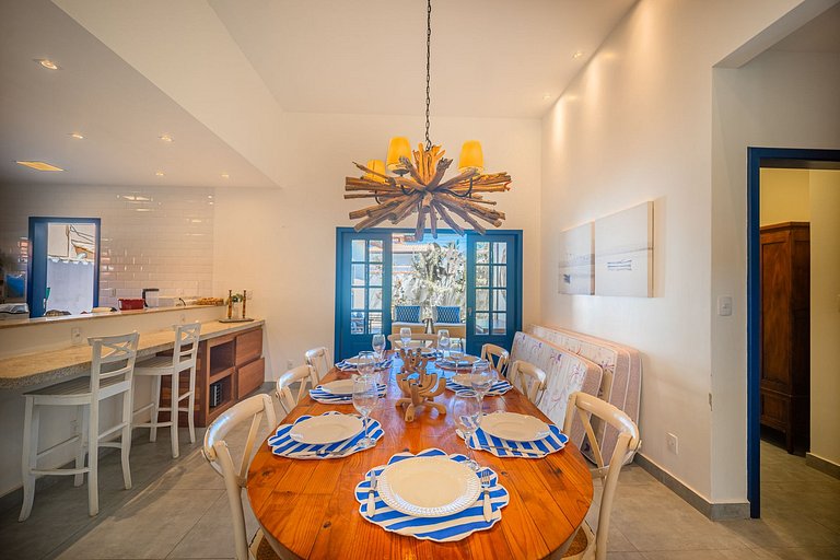 BZ102 Casa con 4 suites a 150 metros de la playa