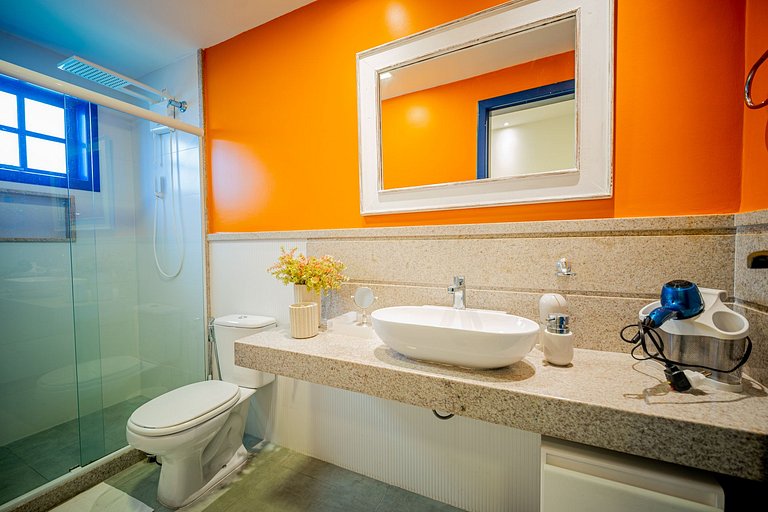 BZ102 Casa con 4 suites a 150 metros de la playa