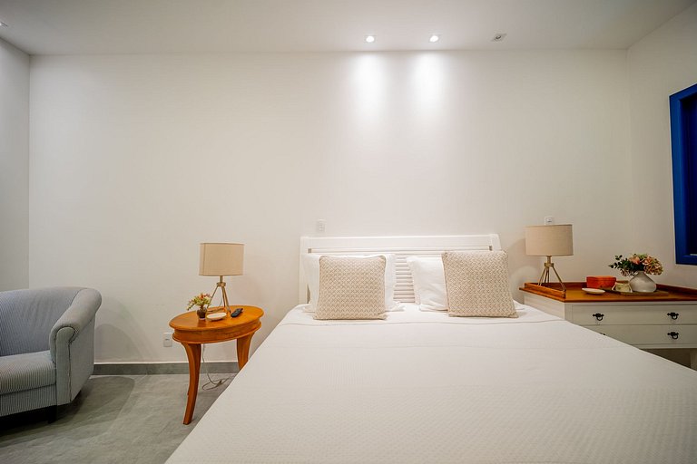 BZ102 Casa con 4 suites a 150 metros de la playa