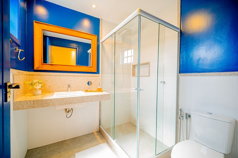 BZ102 Casa con 4 suites a 150 metros de la playa