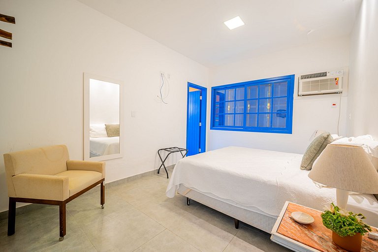 BZ102 Casa com 4 suítes 150 metros da Praia!