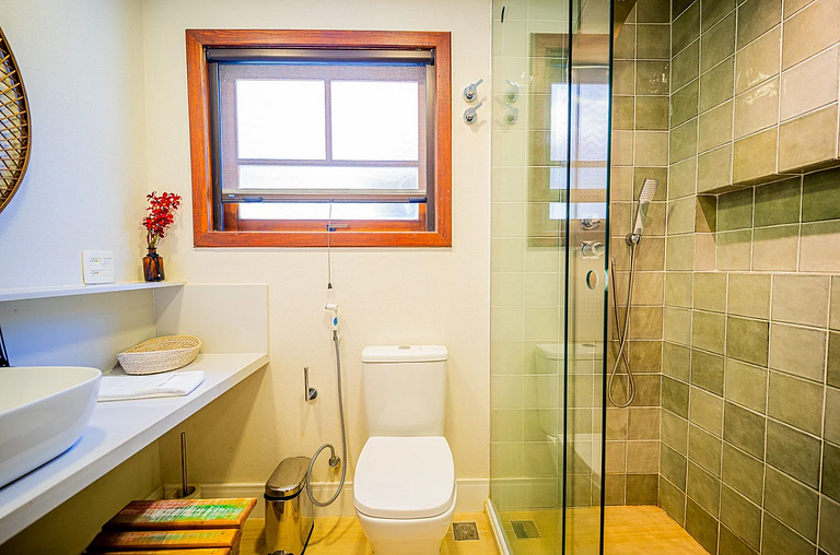 BZ13 House with 5 bedrooms and a private gourmet area!
